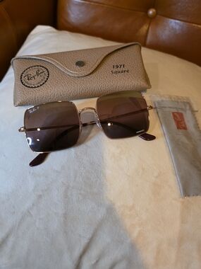 Ray-Ban Women's Rose Gold Square Sunglasses with Brown Lenses Polarized w/ case